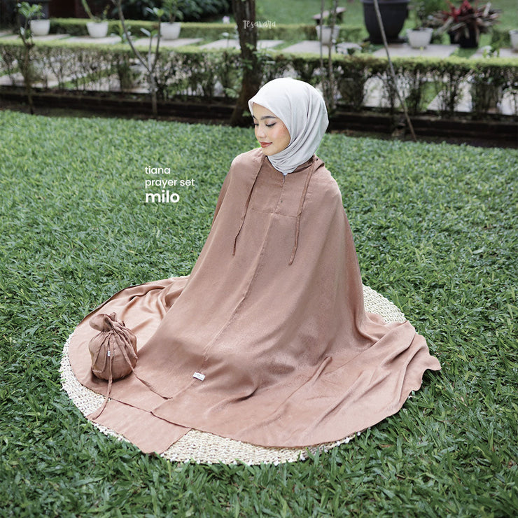 Tesavara Tiana Prayer Set